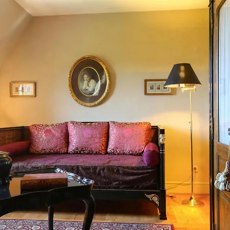 Chateau De La Mar D'hotes Bed & Breakfast *